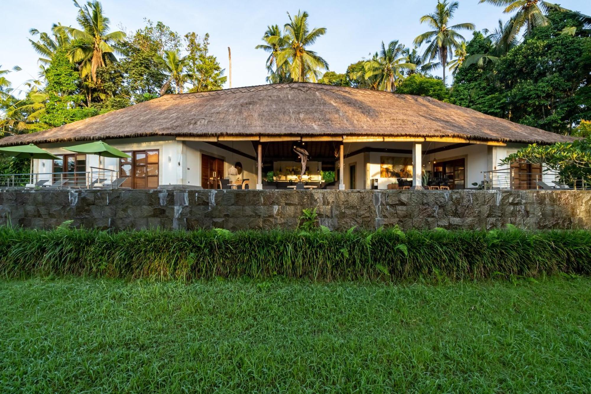 Villa Themma Jungle - Sumptuous 3Br Luxury Villa With Majestic Jungle View North Of Ubud Exteriér fotografie